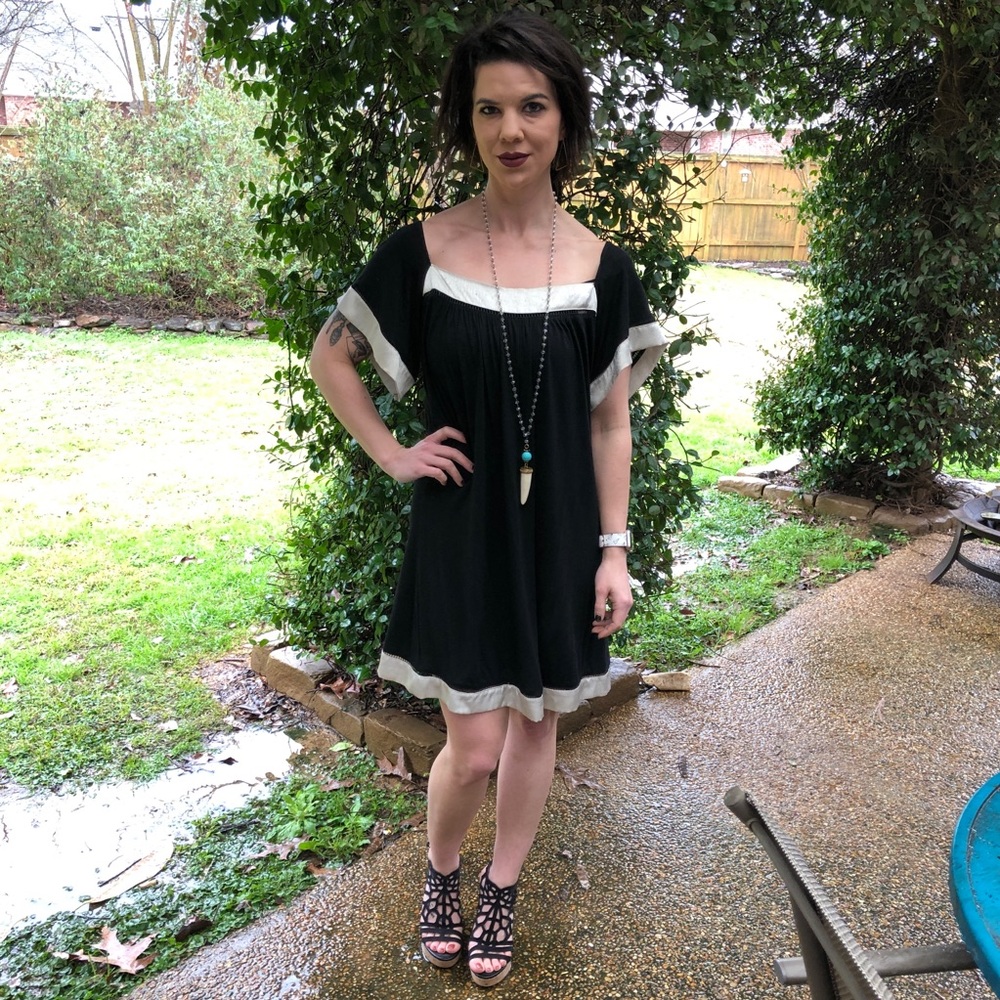 Cute white and black open back summer dress